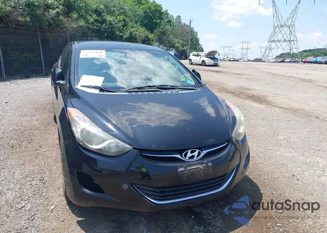 2012 Hyundai Elantra Gls (Ulsan Plant) z USA, uszkodzony, nr VIN KMHDH4AE3CU467790